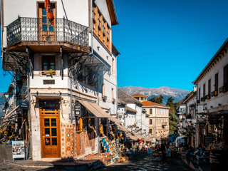 Old Bazaar e vicoli di pietra a Gjirokastër