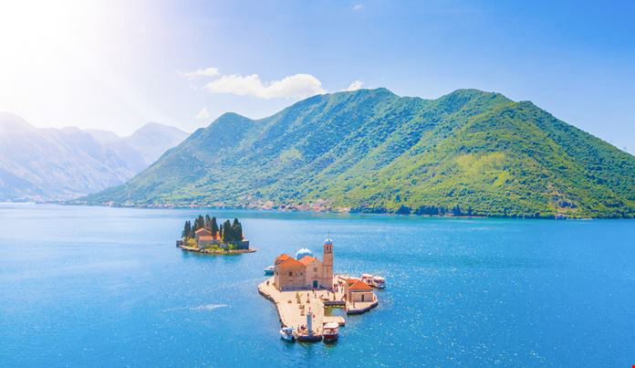 Nostra Signora delle Rocce nella Baia di Kotor