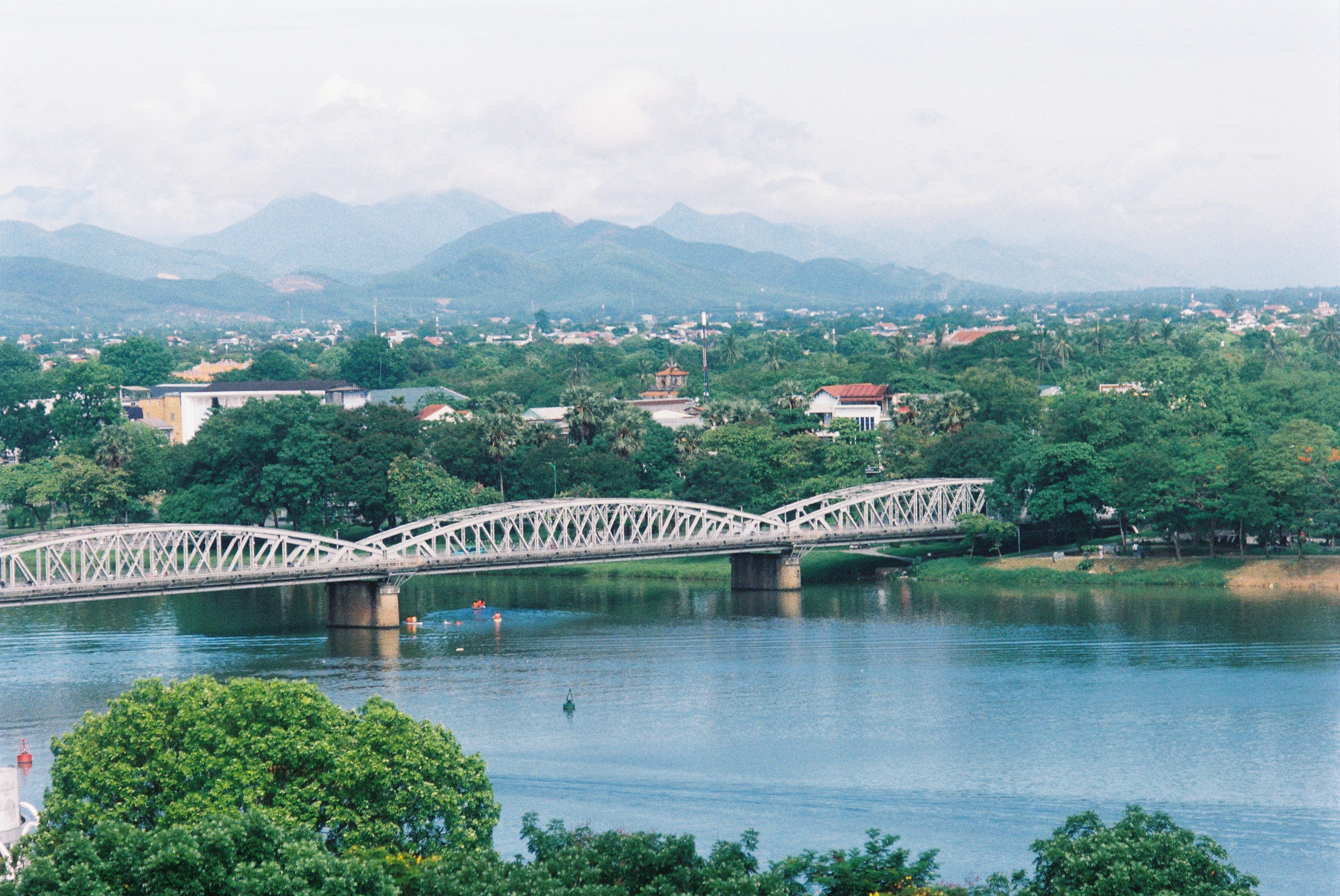 Ponte ferroviario sul fiume Kwai a Kanchanaburi